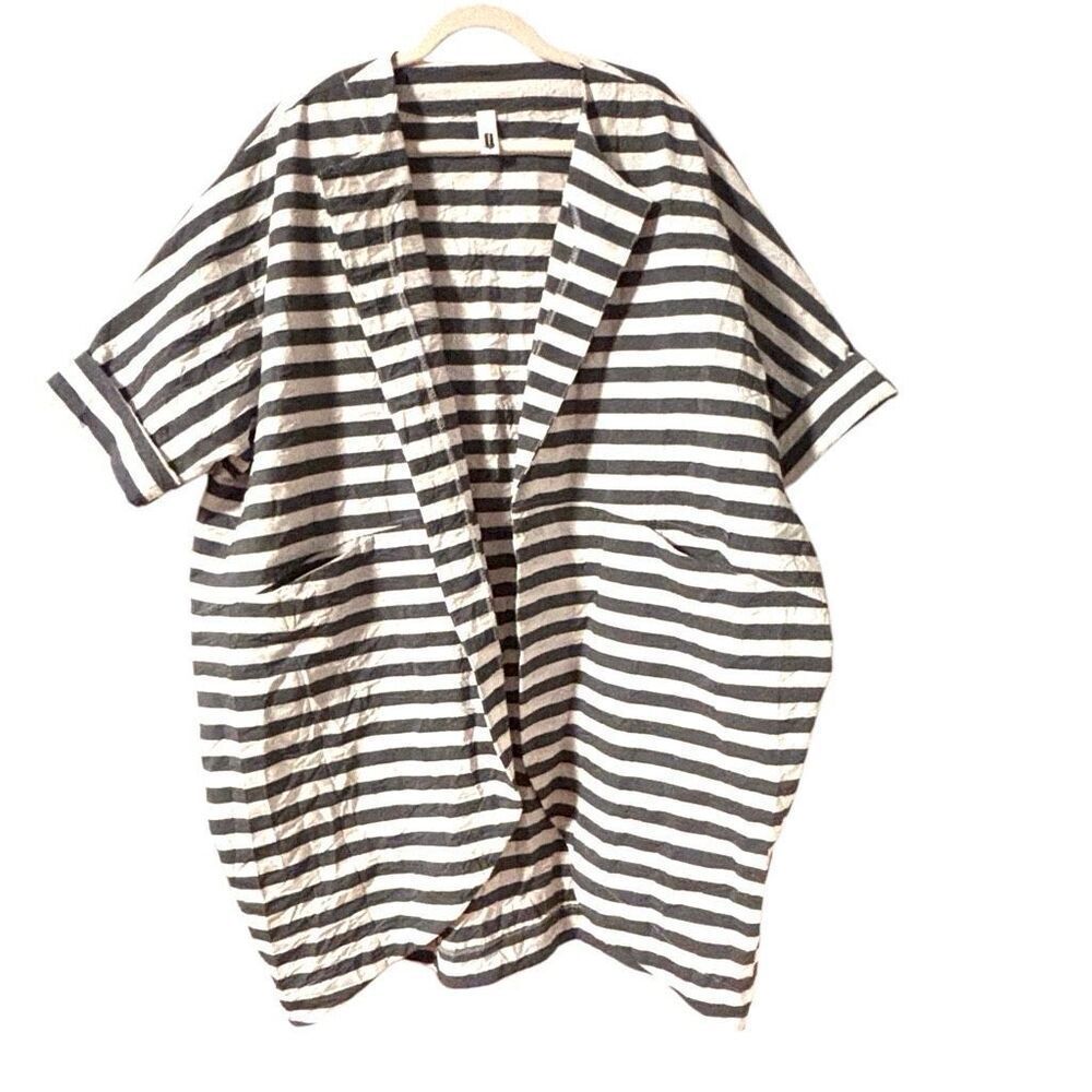 Wendy Trendy gray & white stripe oversize  jacket with crinkle fabric & pockets